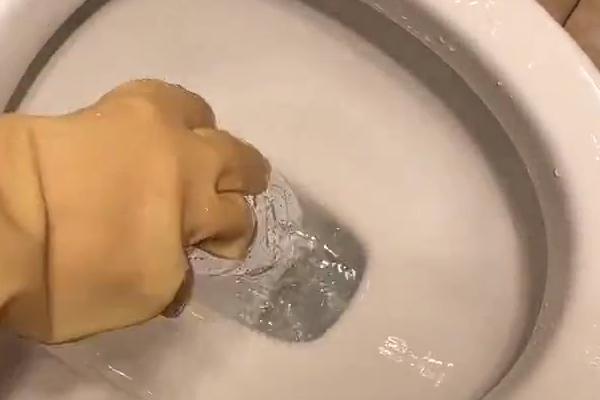 微波炉出现不制冷怎么办？啄木鸟给您完美解决方案